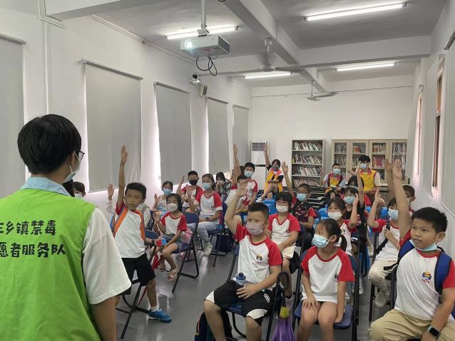三鄉(xiāng)鎮(zhèn)開展“無毒暑期，健康同行”禁毒宣傳活動圖片4.jpg
