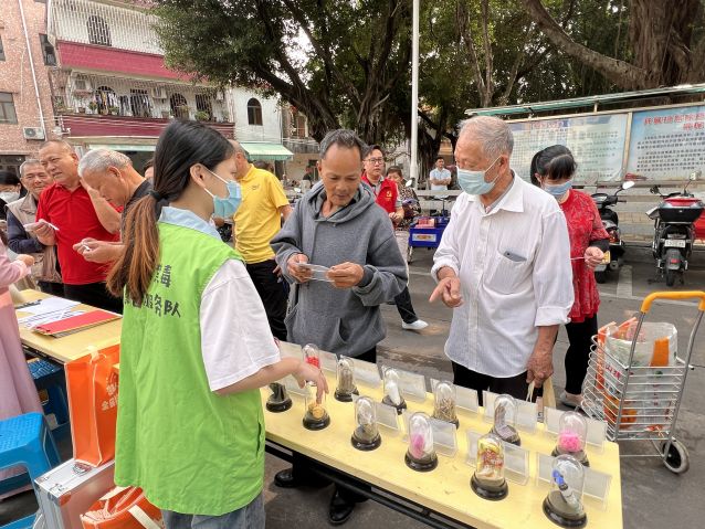 三鄉(xiāng)鎮(zhèn)開(kāi)展“暖心義診，禁毒先行”宣傳活動(dòng)圖片2.JPG